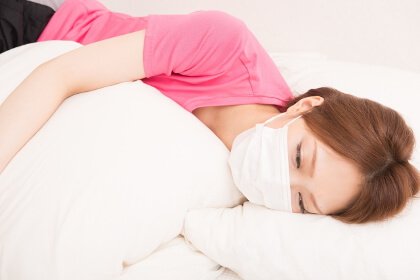 逆流性食道炎で悩む女性